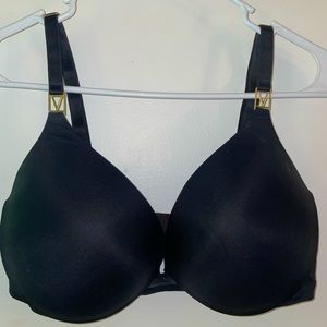 Victoria’s Secret Love Uplift Plunge Bra